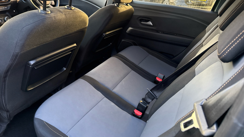 Dacia Jogger 1.6 HEV Extreme 5dr Auto Hybrid Estate